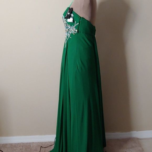 (1) NWT Faviana Strapless Long Gown in Green Style7100 - Picture 2 of 4
